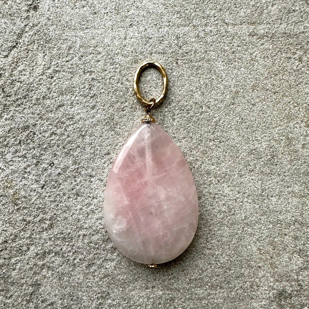Rose quartz pendant